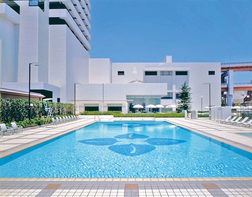 ホテルオークラ神戸の屋外プールがオープン 神戸三宮のランドマークホテル ホテルオークラ神戸 公式