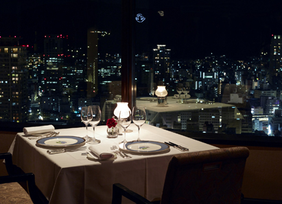 フランス料理 レストラン エメラルド 神戸三宮の夜景ならホテルオークラ神戸